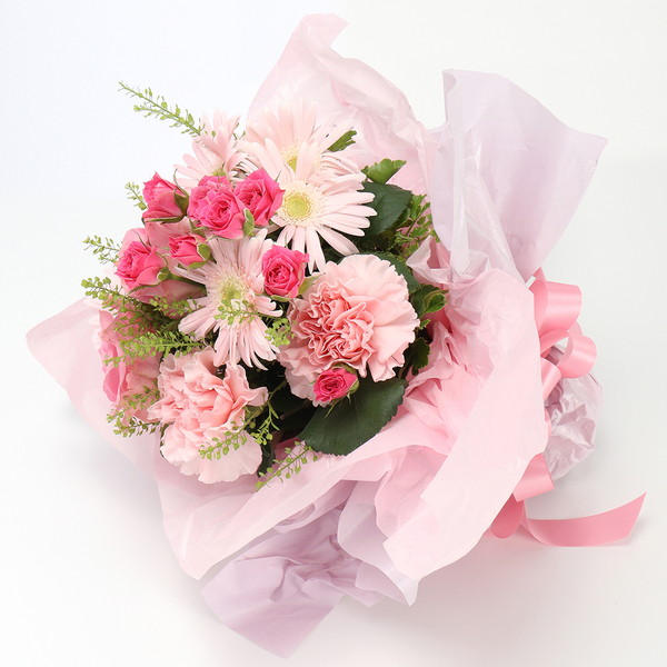 カリーナというピンク系の花束です。金額は税抜五千円です。